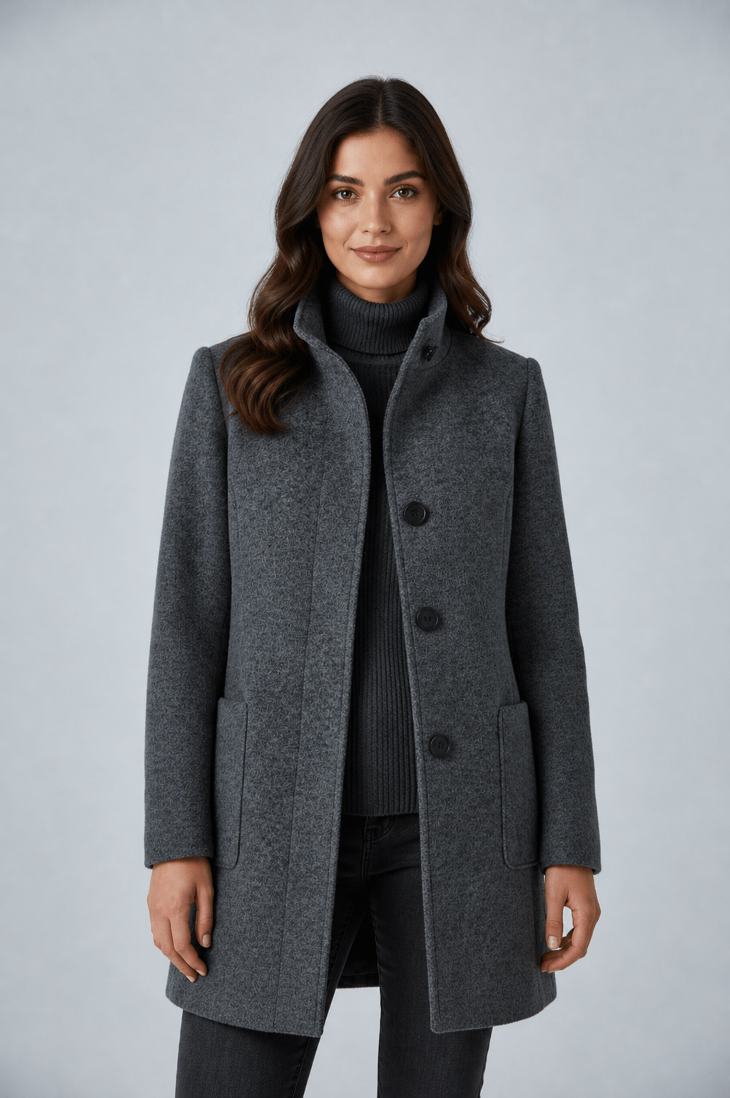 Charlotte Davies | Wool-Blend Tailored frakke til dame – opdateret modelbillede