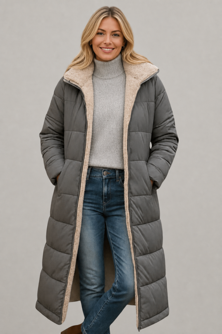Amelia Laurent | med hætte Longline Puffer frakke til dame – opdateret modelbillede