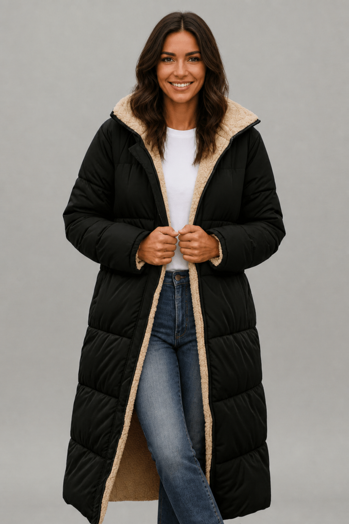 Amelia Laurent | med hætte Longline Puffer frakke til dame – opdateret modelbillede
