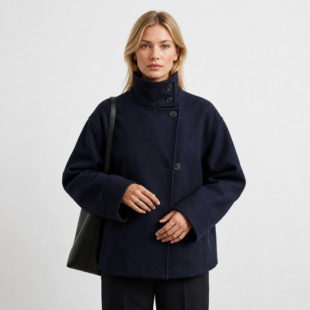 Élise Dubois | elegant Short Wool frakke til dame – opdateret modelbillede