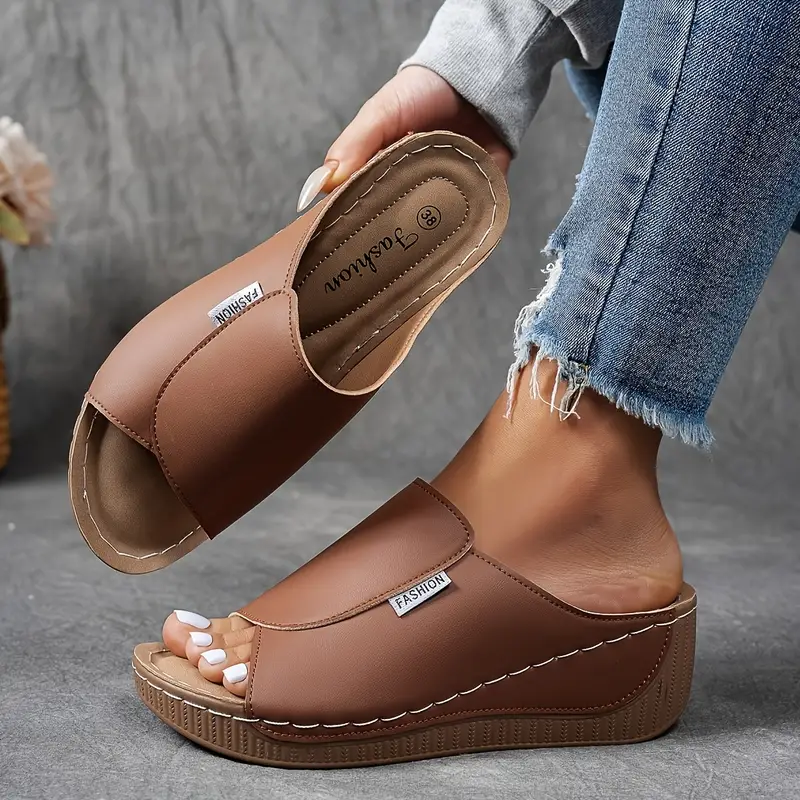 Kvinder Elegante Åbne Sommersandaler med Mærkedetalje