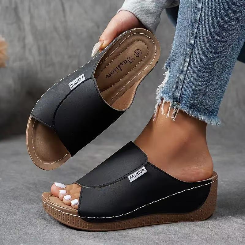 Kvinder Elegante Åbne Sommersandaler med Mærkedetalje