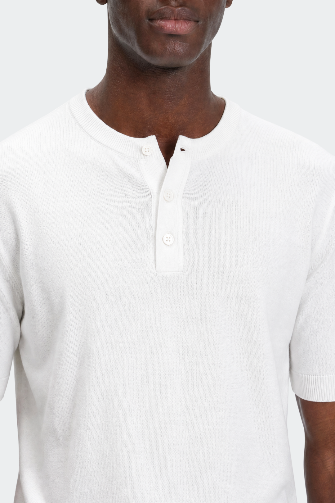 Kortærmet Henley T-shirt med Knapstolpe - til Mænd