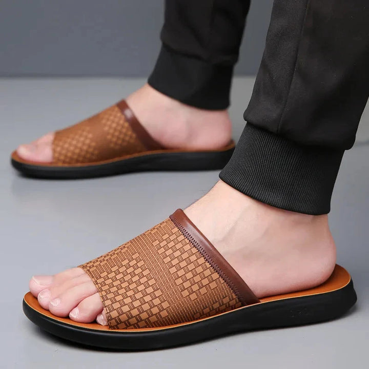 Mænd Elegante Sommersandaler med Kontrastkant og Flad Sål