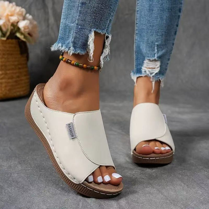 Kvinder Elegante Åbne Sommersandaler med Mærkedetalje