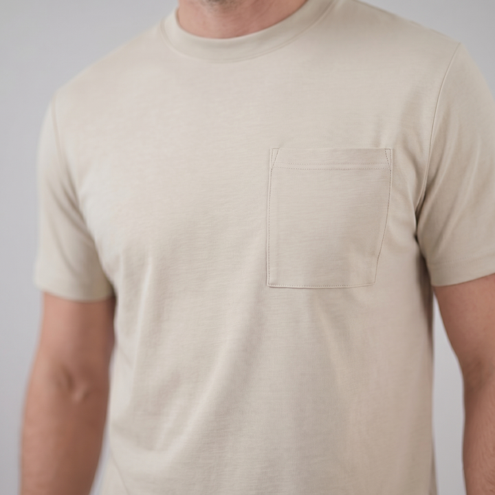 Kortærmet T-shirt med Brystlomme og Rund Hals - til Mænd
